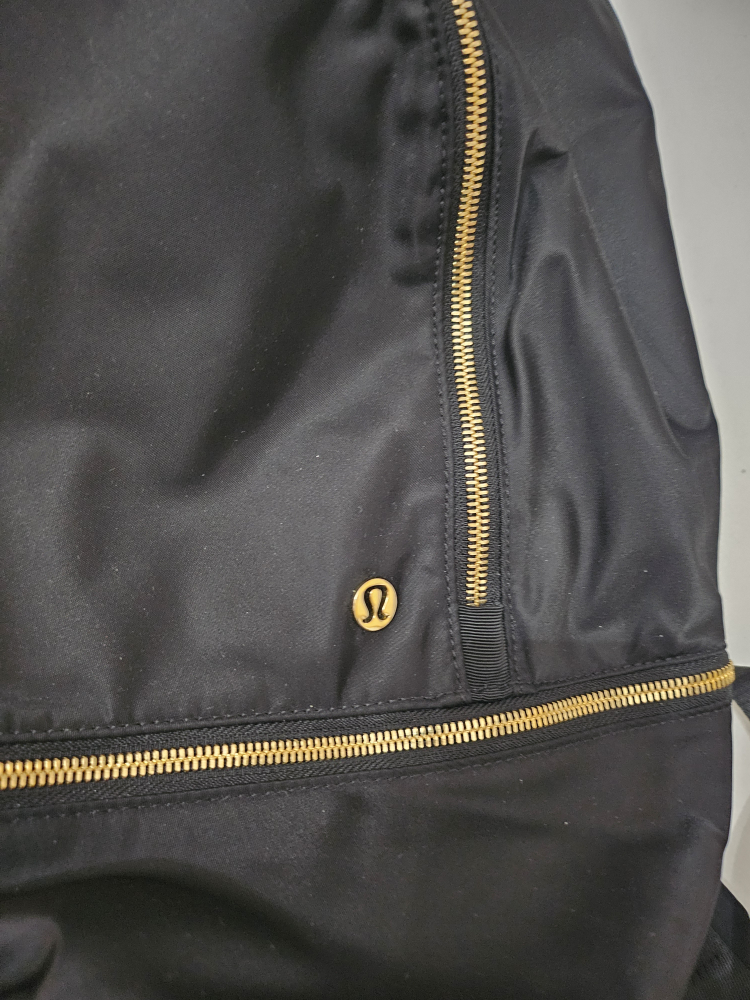 Lululemon City Adventurer Backpack Black/Gold