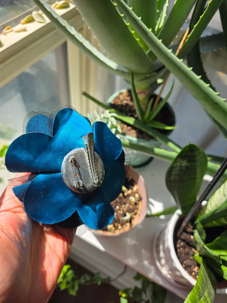 Satin and tulle flower brooch clip image indicator(6)