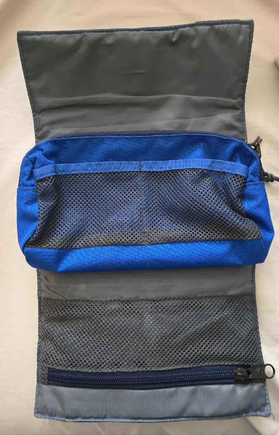 Jansport Blue Toiletry Bag image indicator(2)