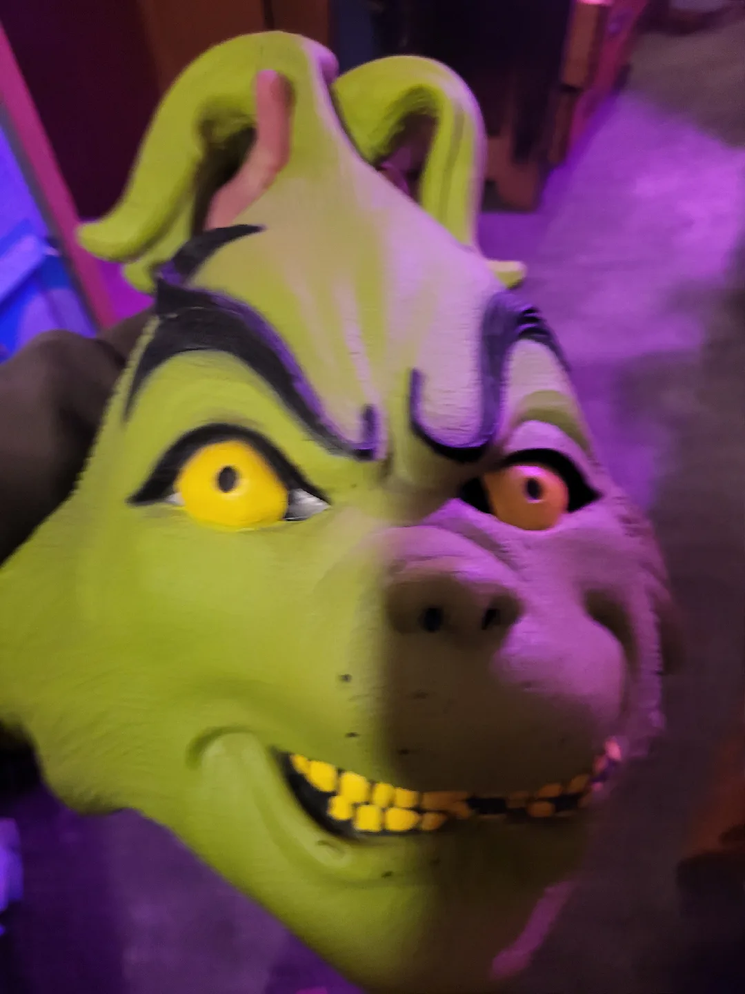 Grinch Mask image indicator(3)