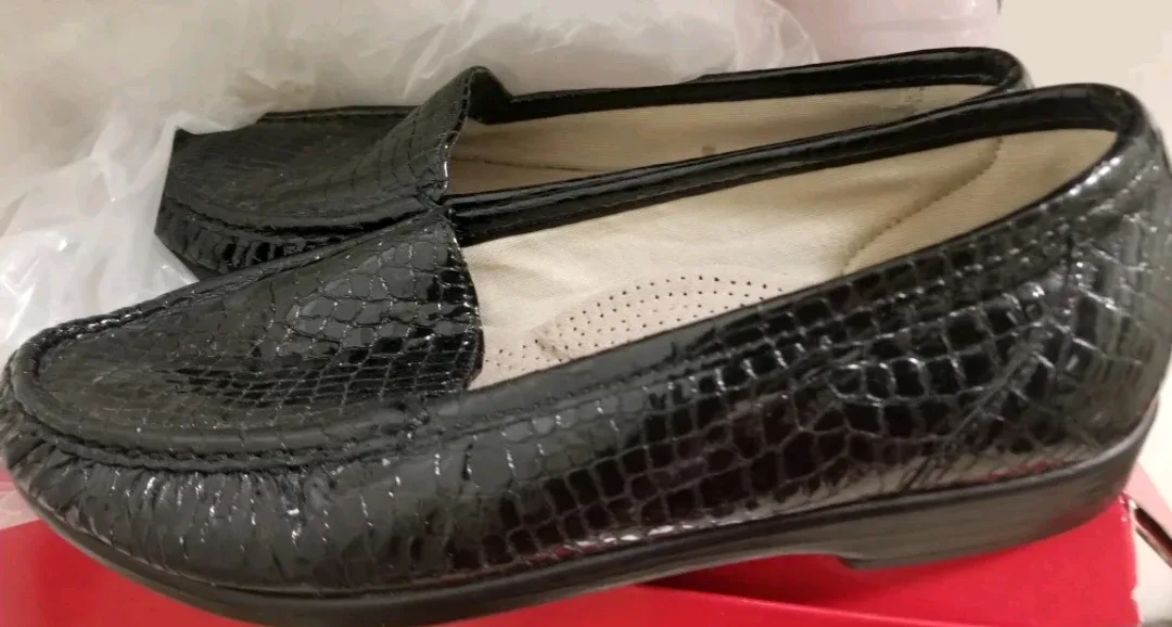 SAS Black Leather Loafers thumbnail