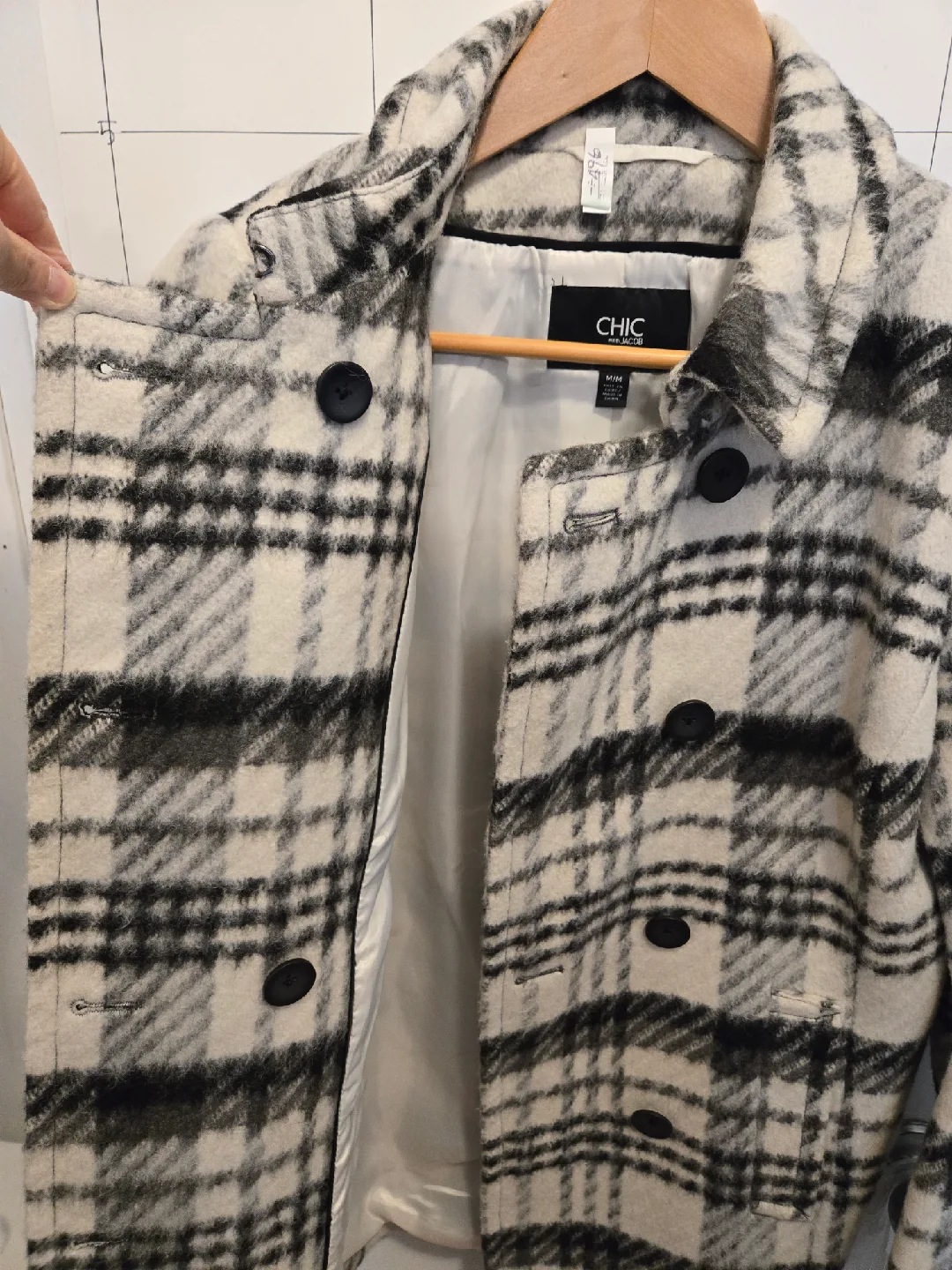 Chic Plaid Coat image indicator(3)