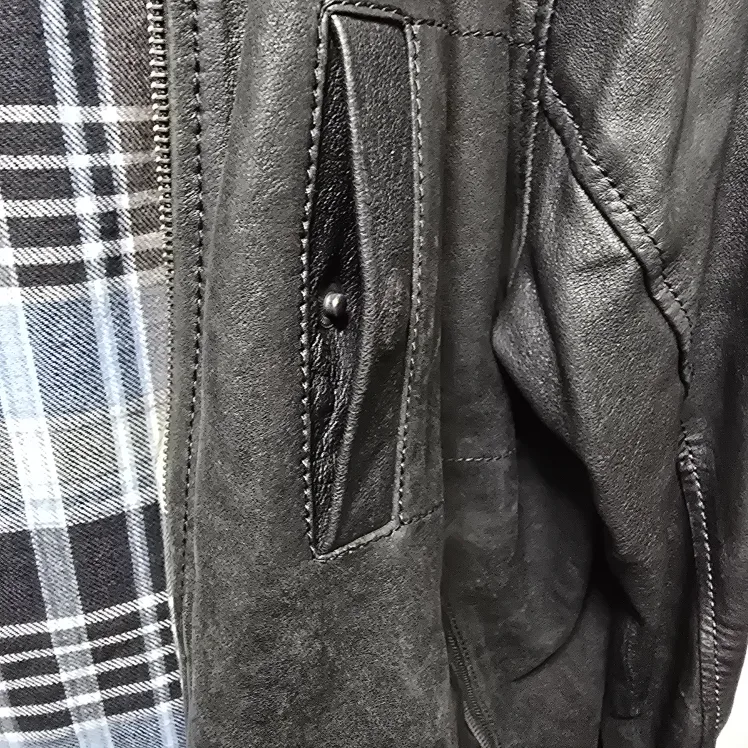 Mens Danier Black Leather Jacket - Size L image indicator(7)