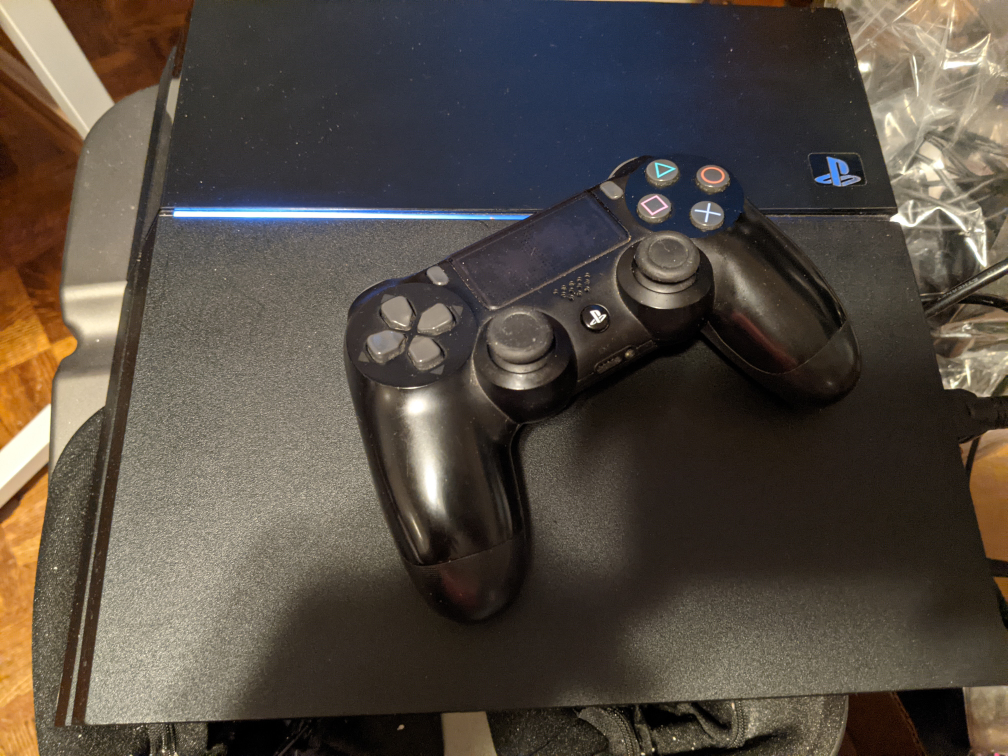 PlayStation 4 with Controller - photo 2