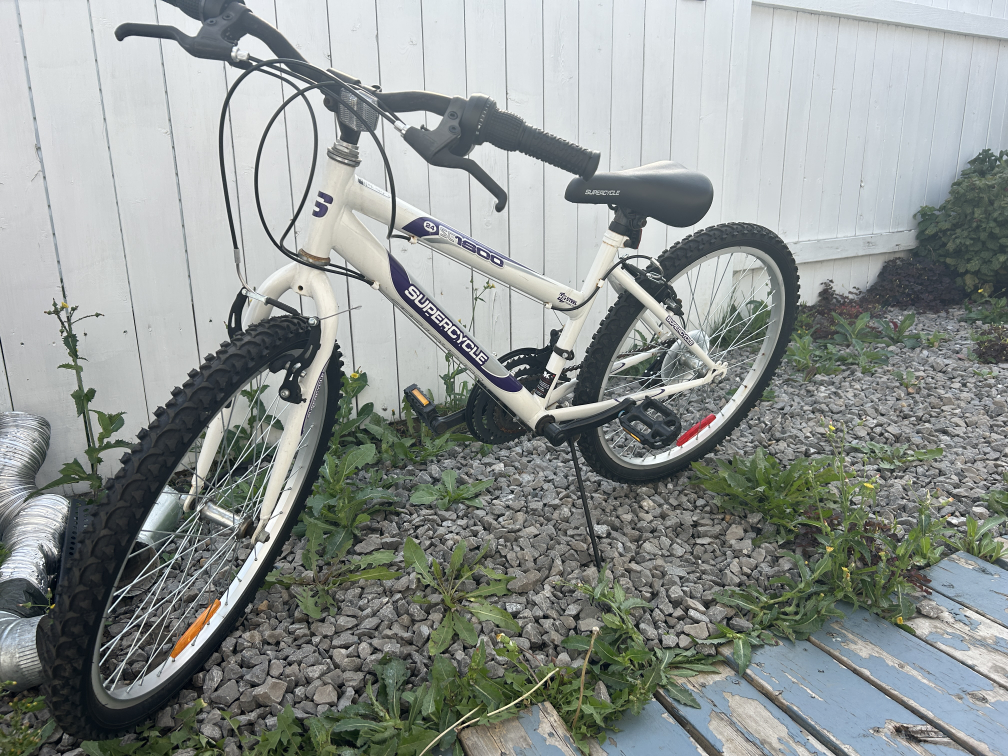 Supercycle 24 SC1800 Kids' Bike - White