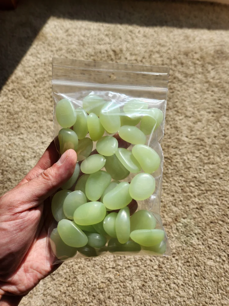 Jade Green Garden Pebbles - Plastic 🥕 image indicator(2)