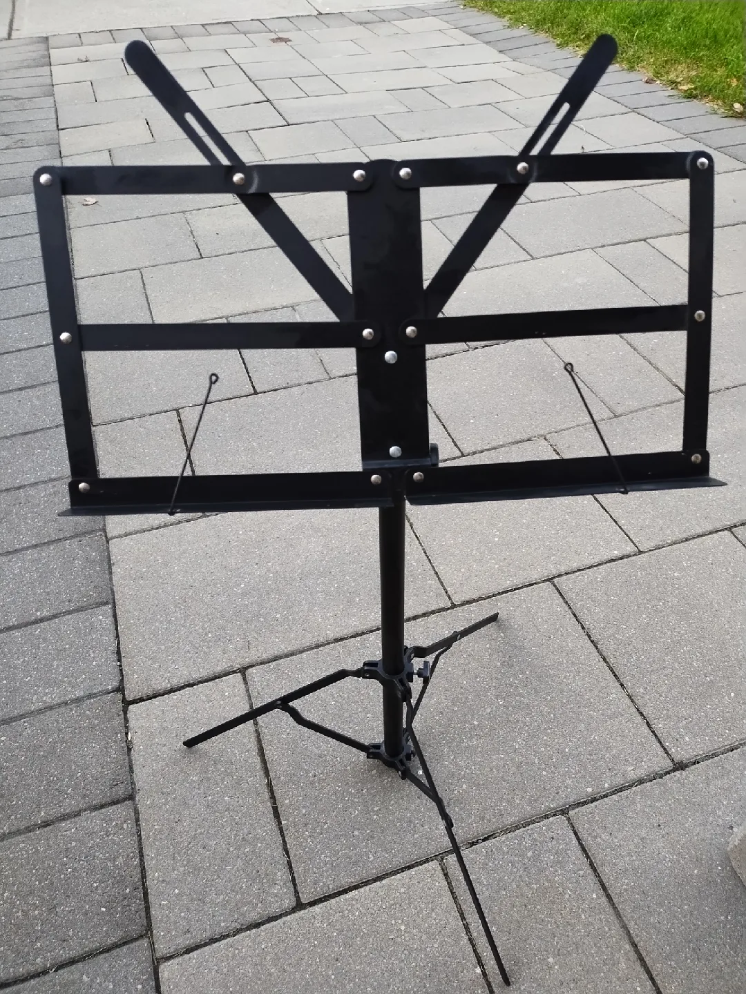 Adjustable Black Music Stand thumbnail