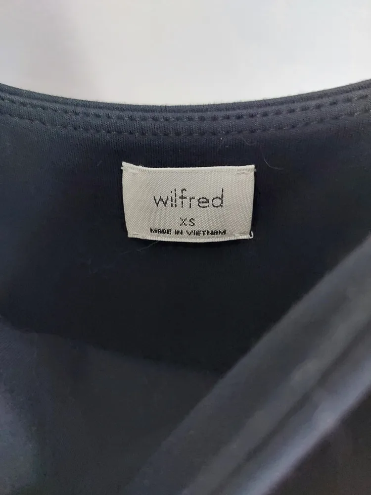 Aritzia Wilfred Free Black Dress image indicator(6)