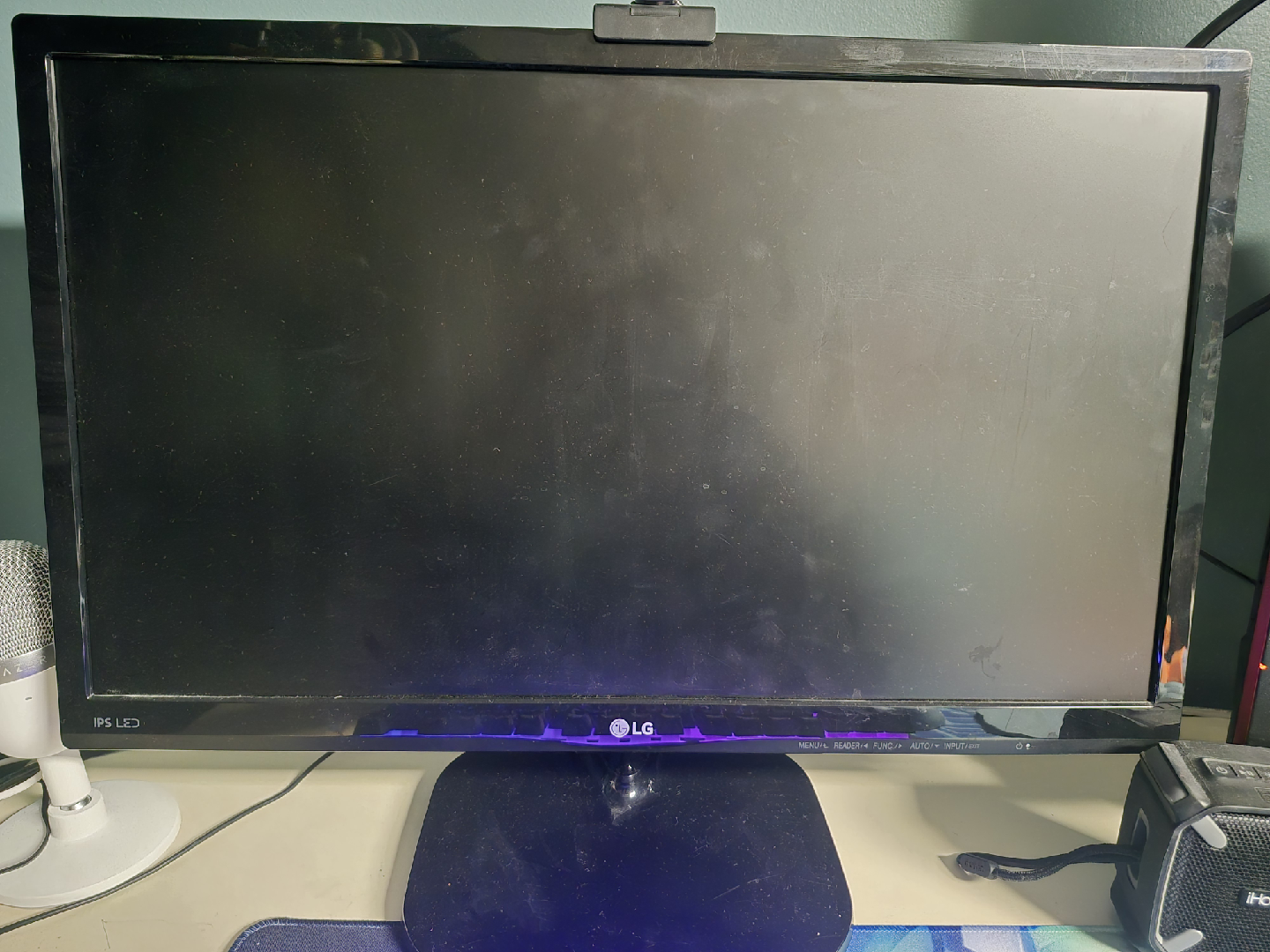 LG 23" Class Full HD IPS LED Monitor - photo 2