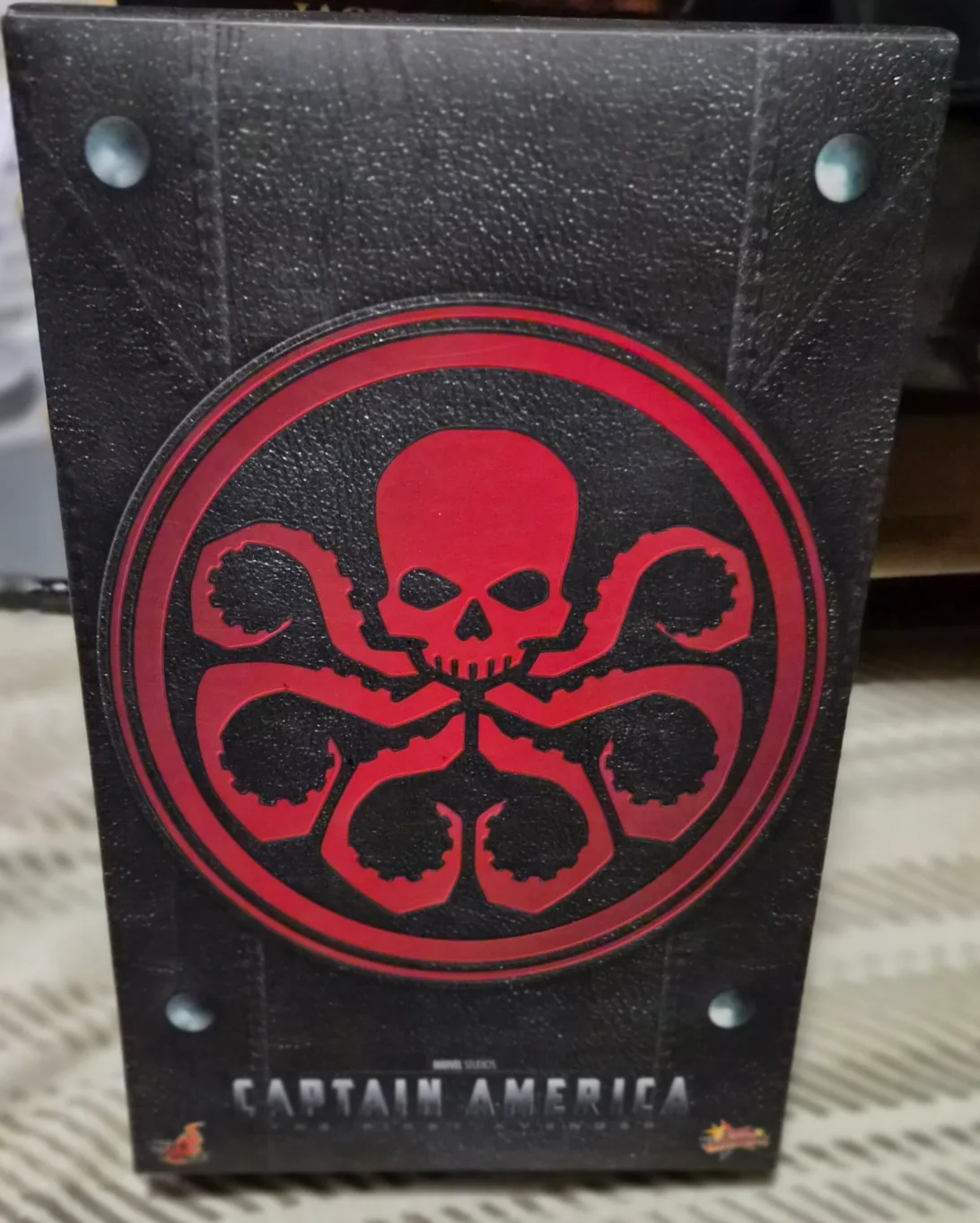 Hot Toys Marvel Red Skull 1/6 Figure thumbnail