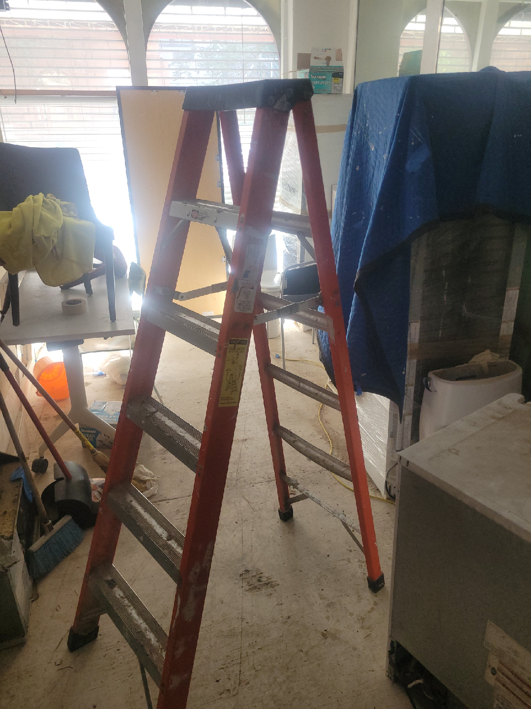 Michigan Ladder Co. 6ft Ladder - photo 2