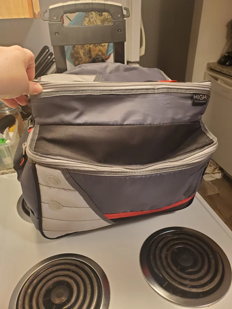 Swiss Glacier Pack Rolling Cooler Bag thumbnail