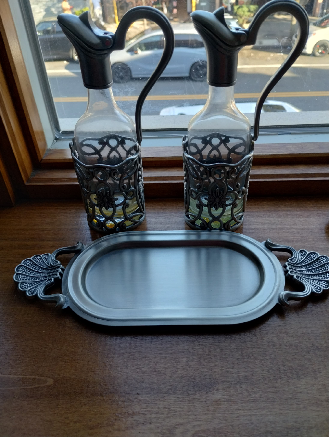 Oil & Vinegar Cruets with Tray - photo 3