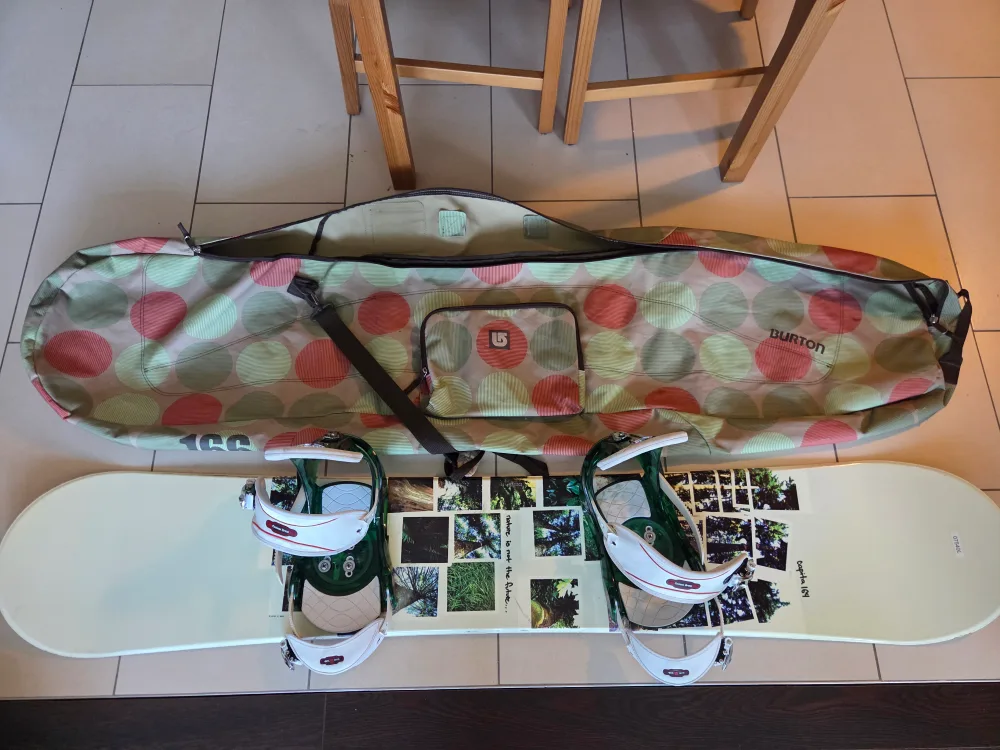 Capita 164 Snowboard with Burton carry bag thumbnail