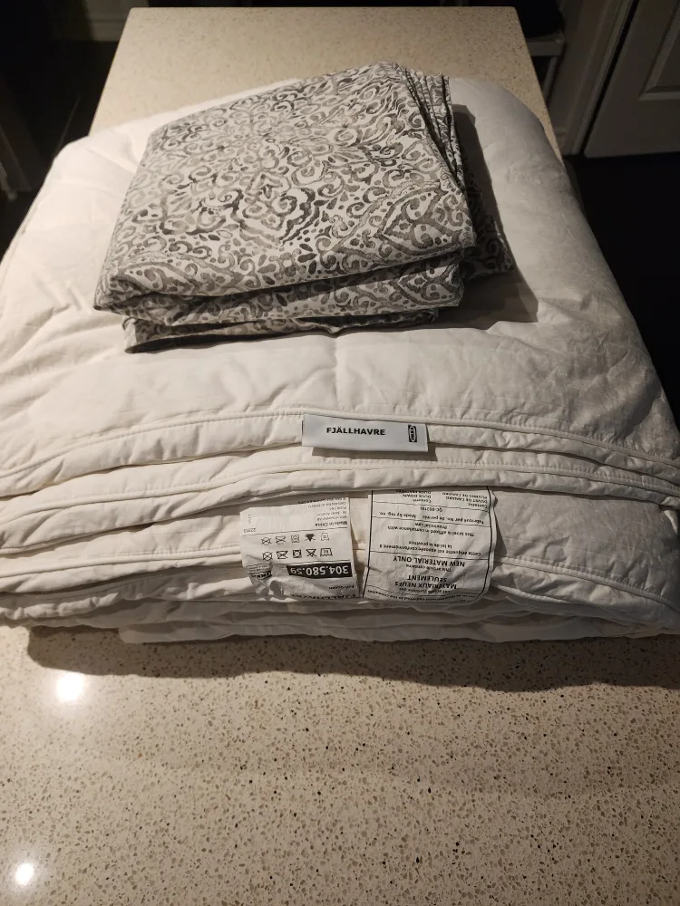 (Full / Queen Size) IKEA FJÄLLHAVRE Duvet with Duvet Cover thumbnail