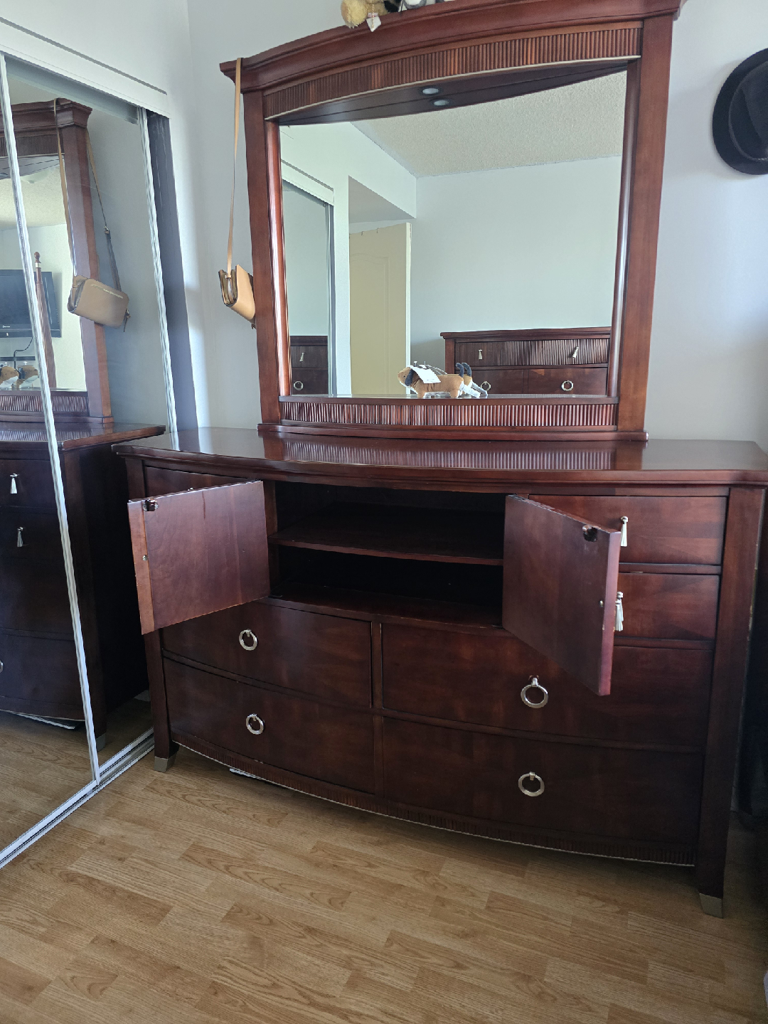 Bedroom Set - Bed, Dresser, Nightstand - photo 2