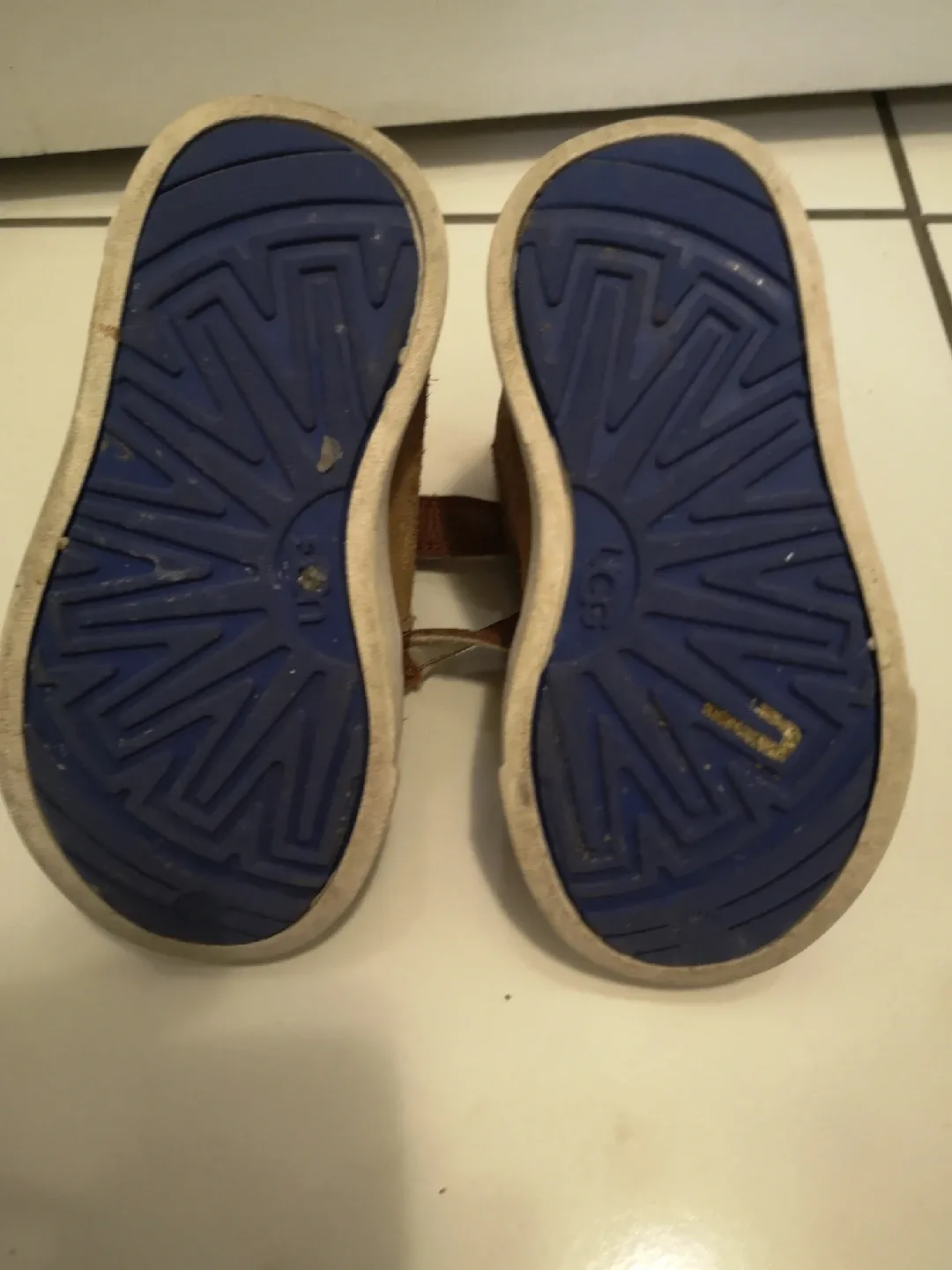 UGG Brown Leather & Suede Ankle Boots - Size 7 image indicator(4)