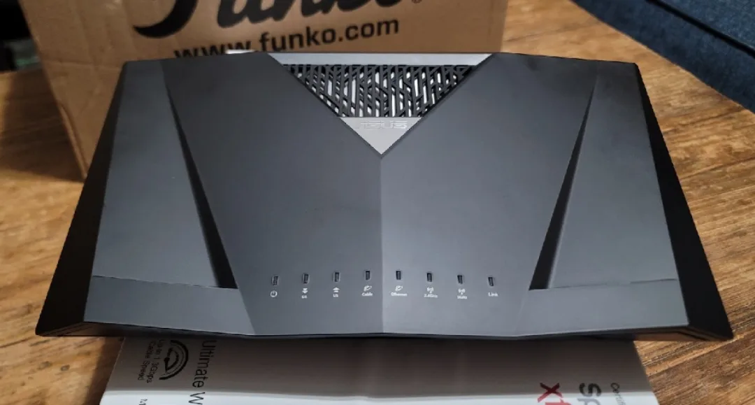 ASUS Wireless-AC2600 CM-32 DOCSIS 3.0 Cable Modem Router image indicator(8)