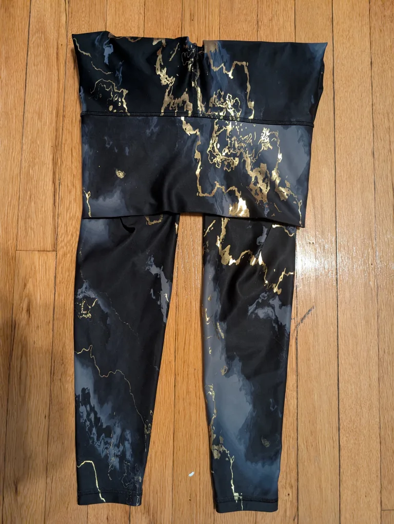 old Navy small Black Marble Gold Accent Activewear Set image indicator(4)