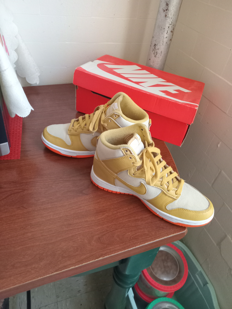 Nike Dunk High Amber/Cream Size 6.5 with Box - photo 3