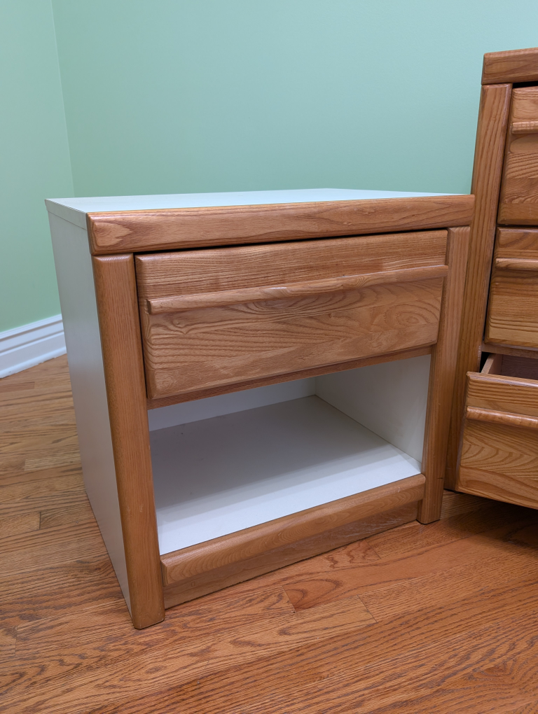Hardwood Dresser & Double Nightstand Set - photo 5
