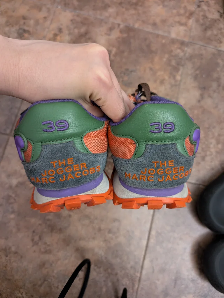 Marc Jacobs The Jogger Sneakers - Size 9 image indicator(2)