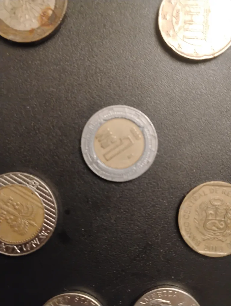 collection of coins /eight different coins image indicator(2)