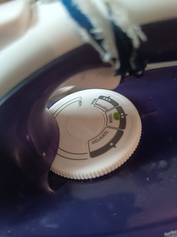 T-fal Ultraglide Pro Iron - photo 2