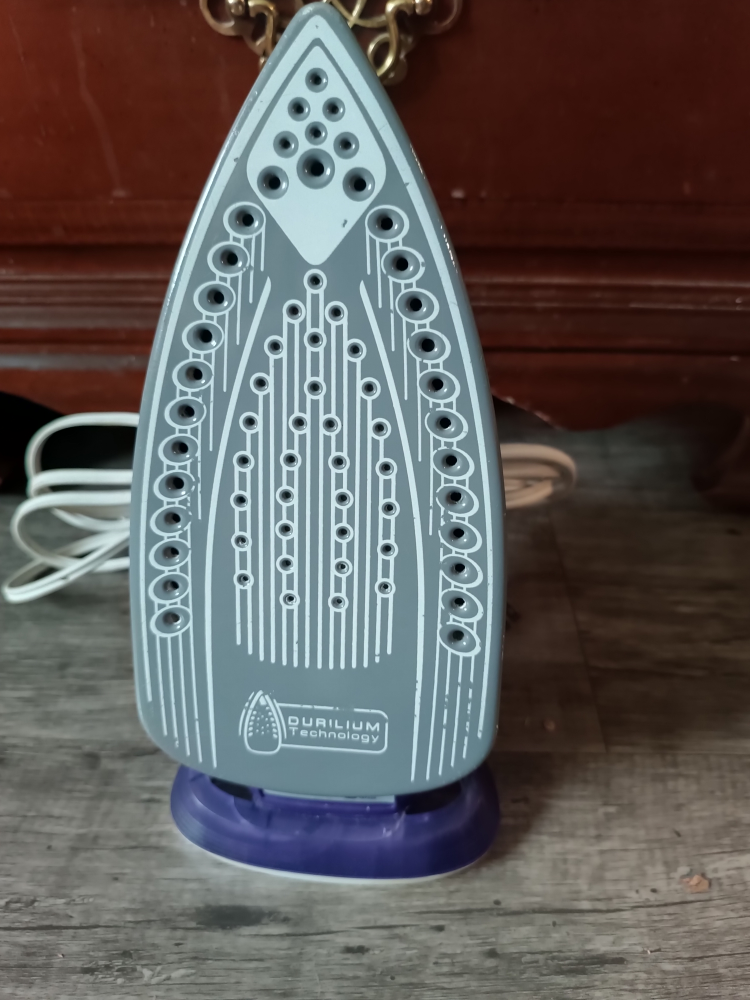 T-fal Ultraglide Pro Iron - photo 3