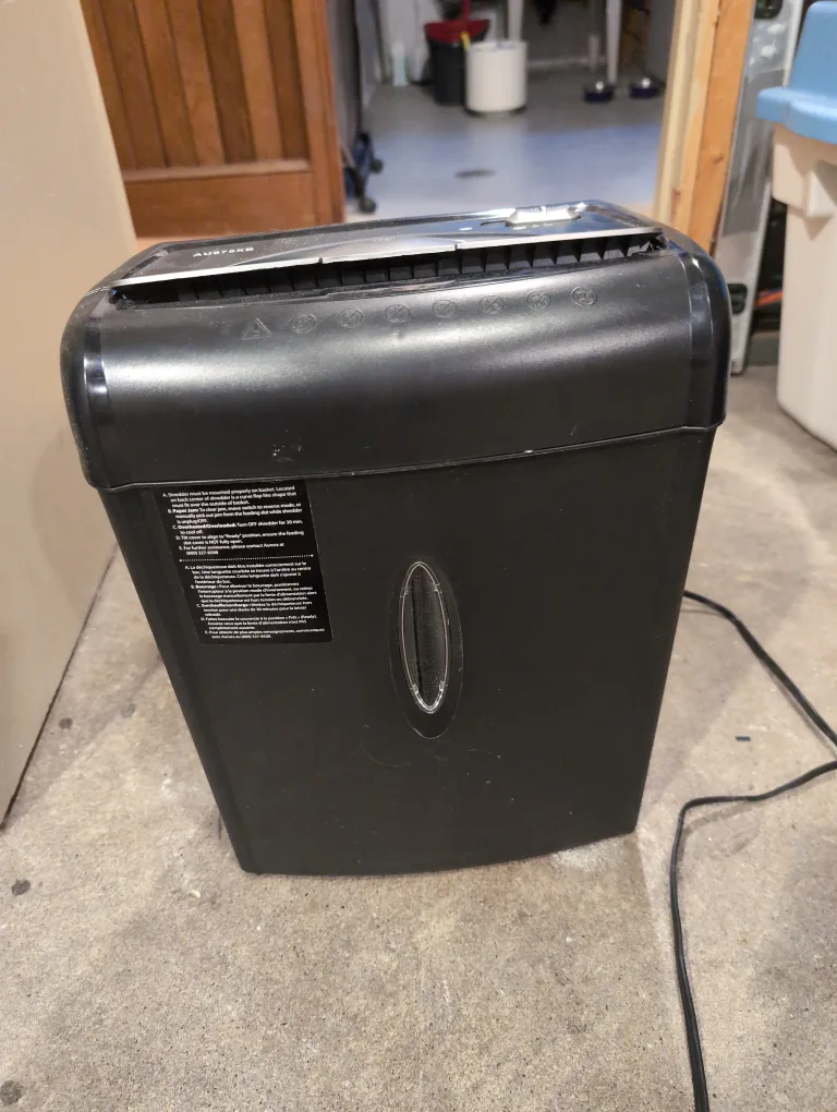 Aurora ShredSafe AU675XB Paper Shredder image indicator(4)