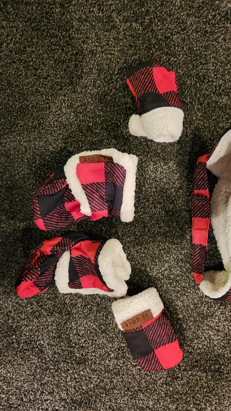 JJ Cole Baby Hat, Booties, and Mittens Set image indicator(3)