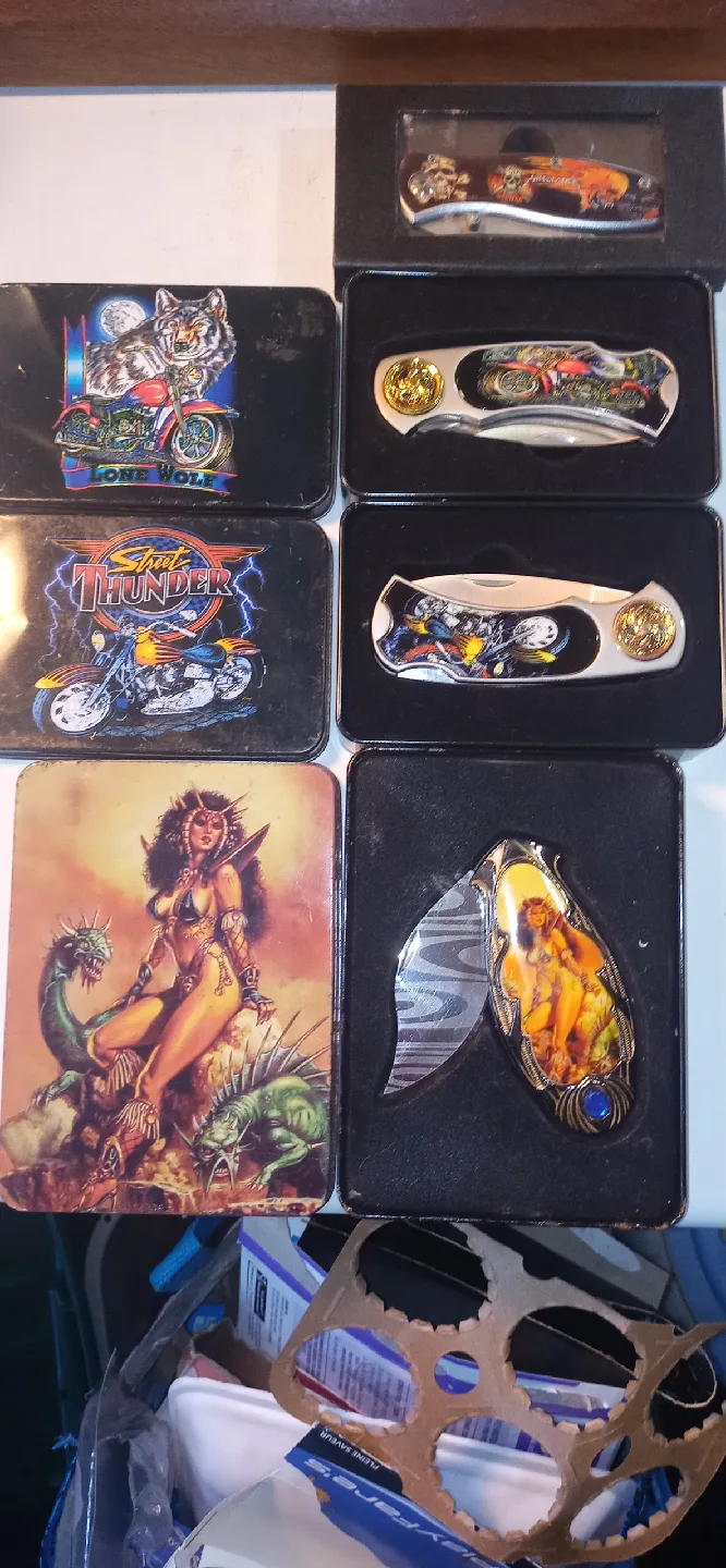 Collectible Decorative Pocket Knives thumbnail