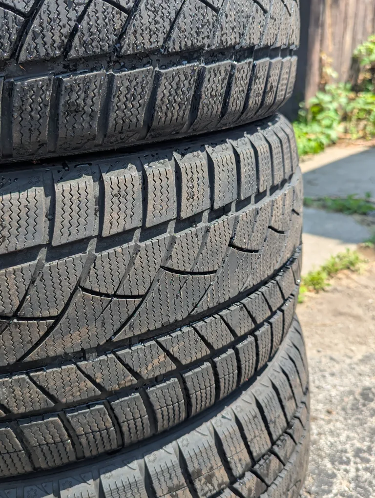 winter tires 245/40R19 image indicator(5)