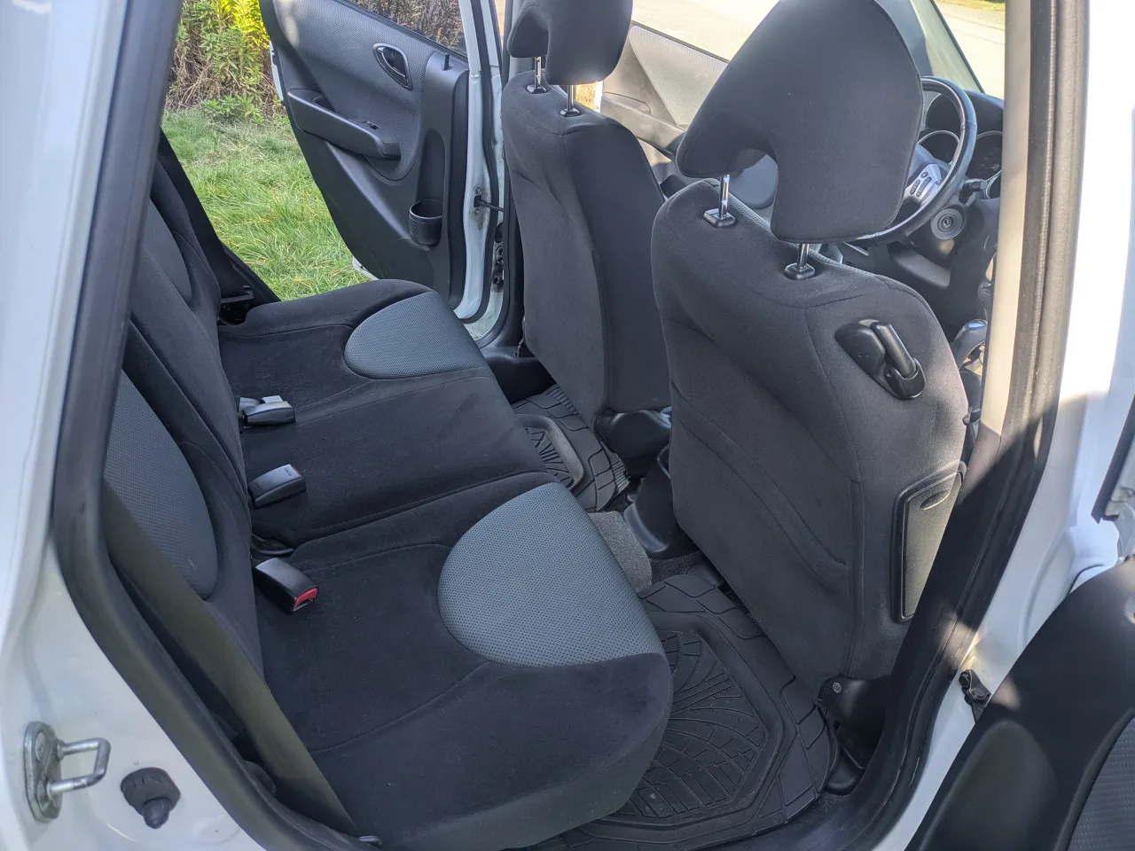 2008 Honda Fit 5dr HB Auto Sport. BC LOCAL VEHICLE- White image indicator(7)