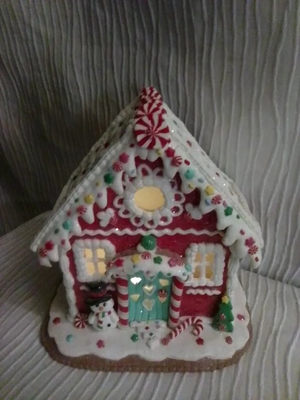 Gingerbread House Light Up Decoration thumbnail