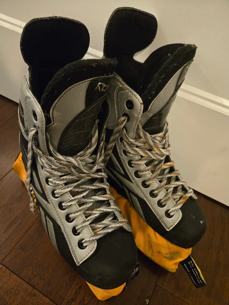 Reebok Ice Hockey Skates - Size 8 image indicator(3)