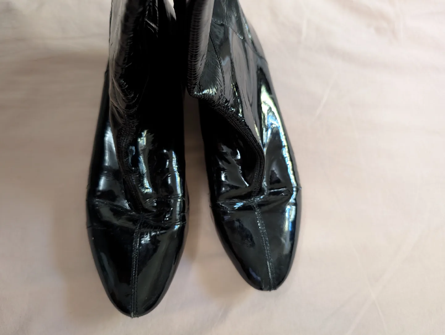 BCBGirls Black Patent Boots Size 7 🥕 image indicator(2)