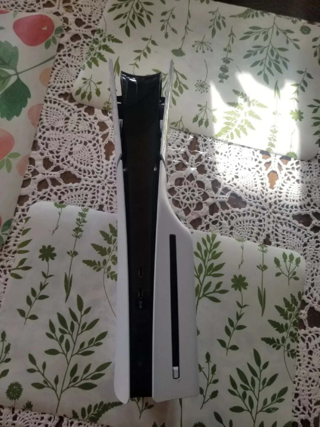 PS5 Slim Disc Edition Console Bundle image indicator(4)