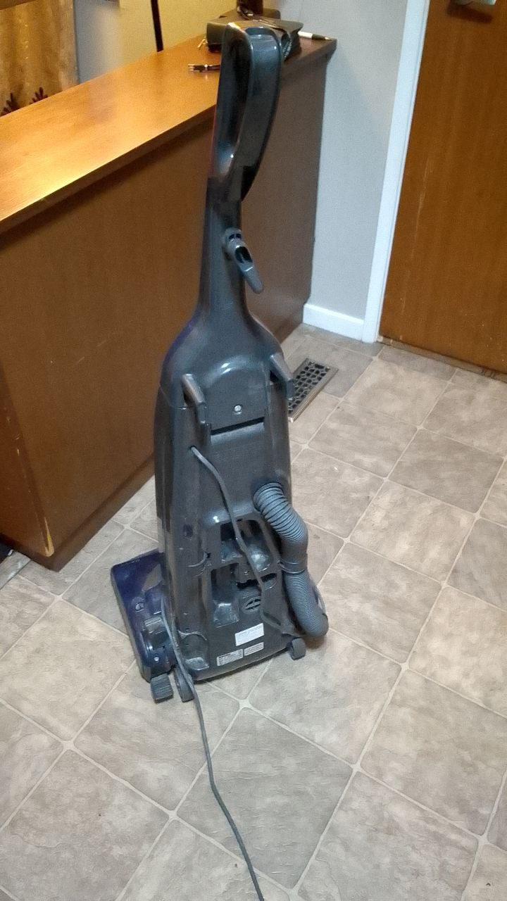 Kenmore Elegance BagFree TurboAction Vacuum - photo 3