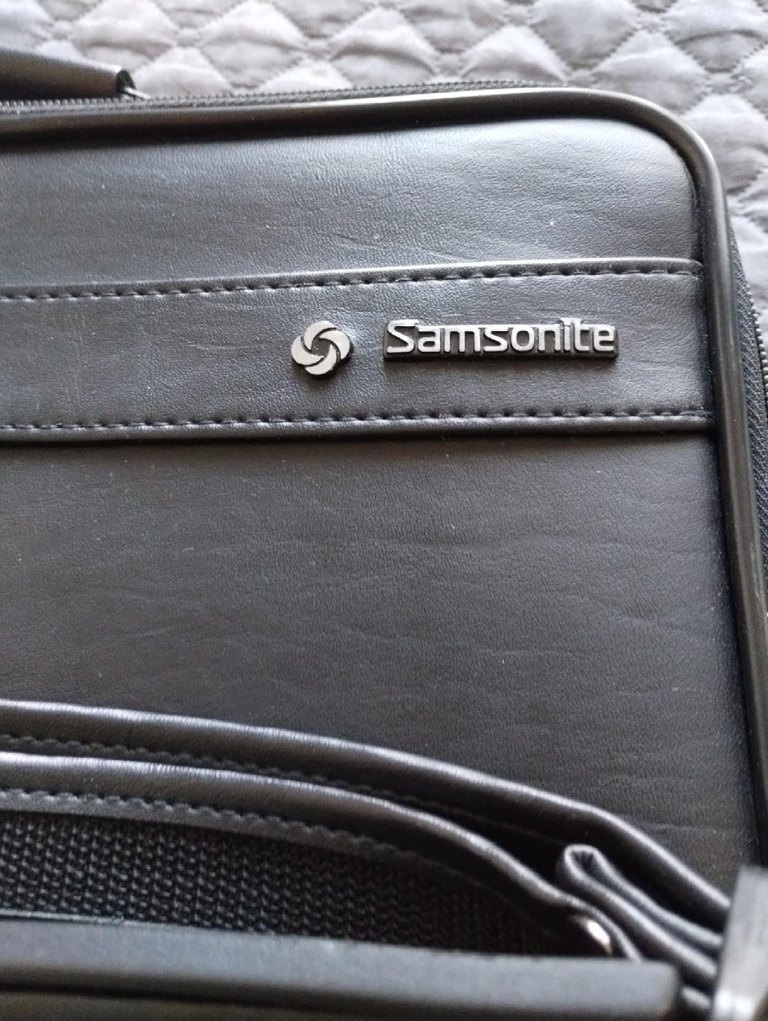 Targus, Samsonite, Michael Kors Bags - photo 5