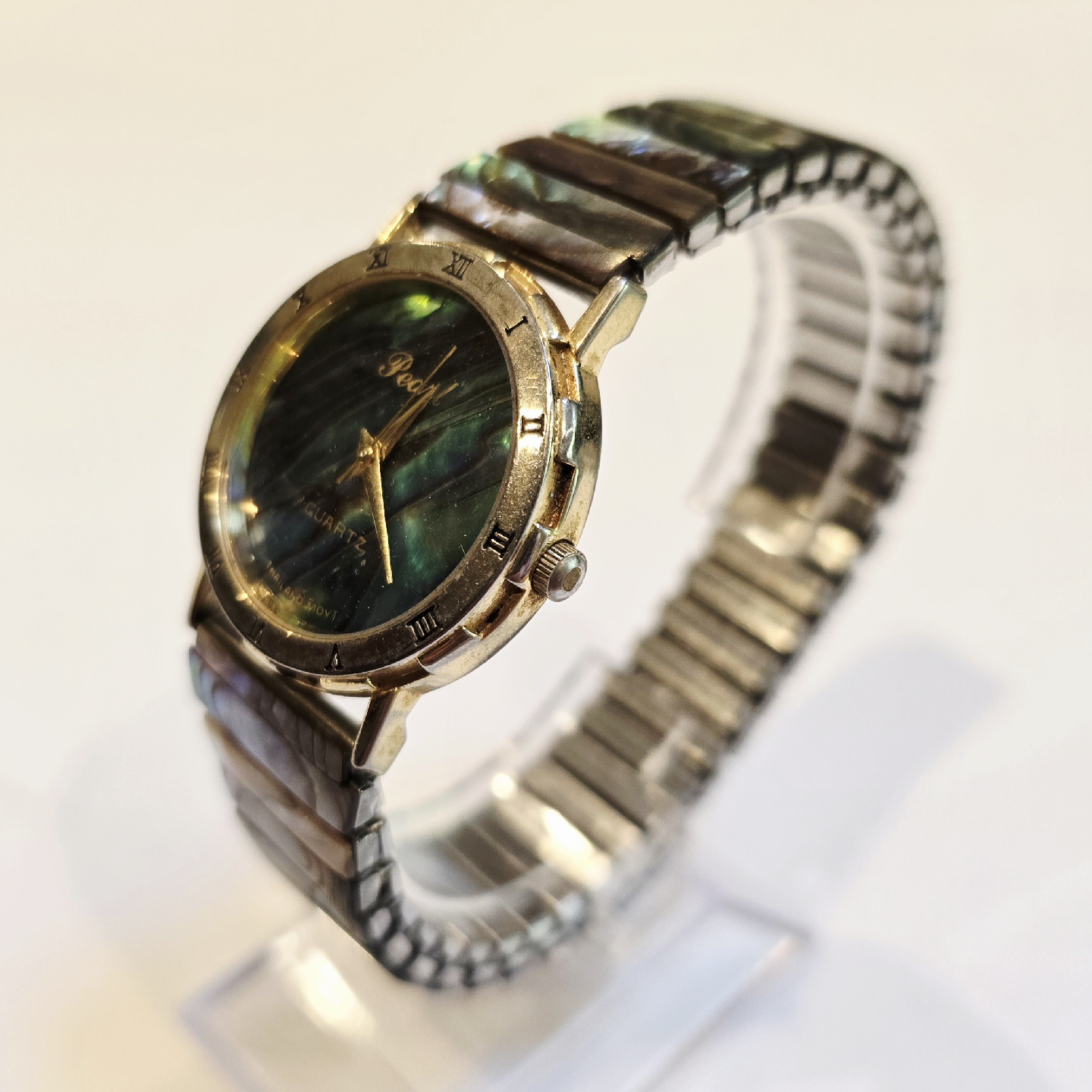 Mother of Pearl Quartz Watch New Battery - photo 3