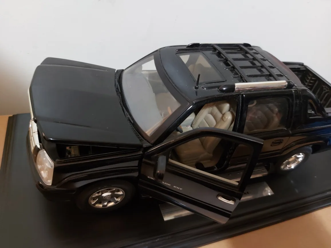 Cadillac Escalade EXT Diecast Model thumbnail