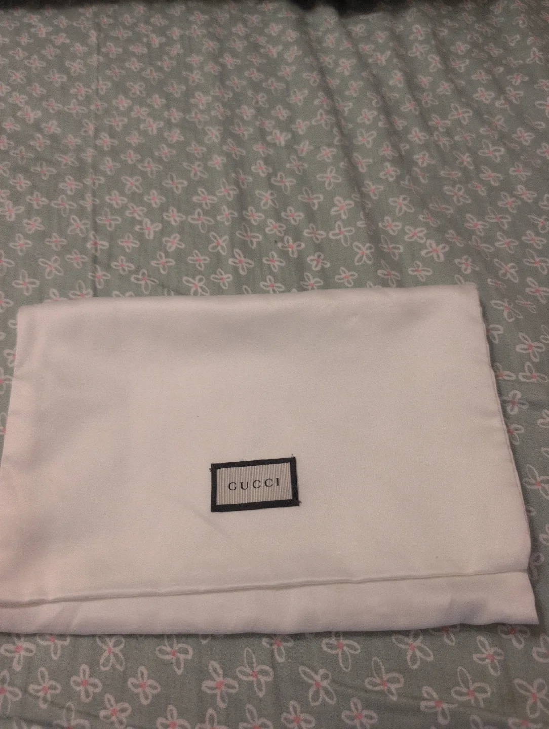 Gucci Marmont super mini crossbody image indicator(5)