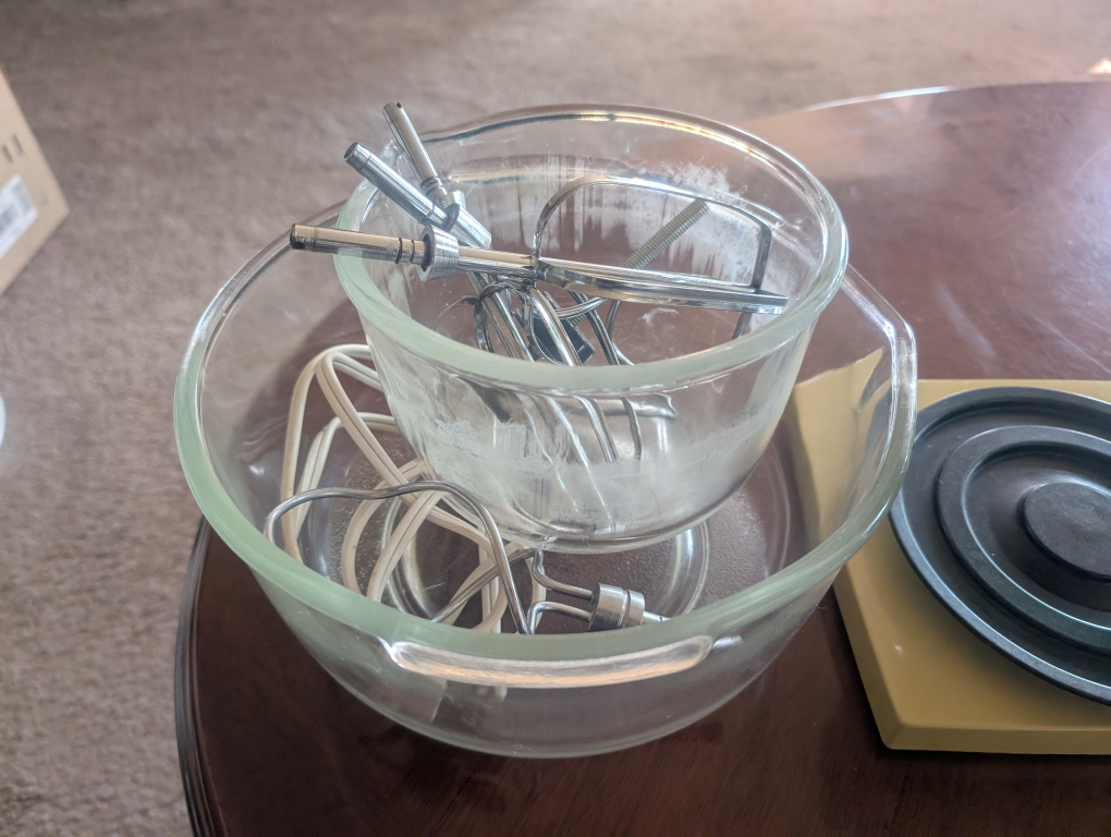 Vintage Sunbeam Mixmaster Stand Mixer - photo 2