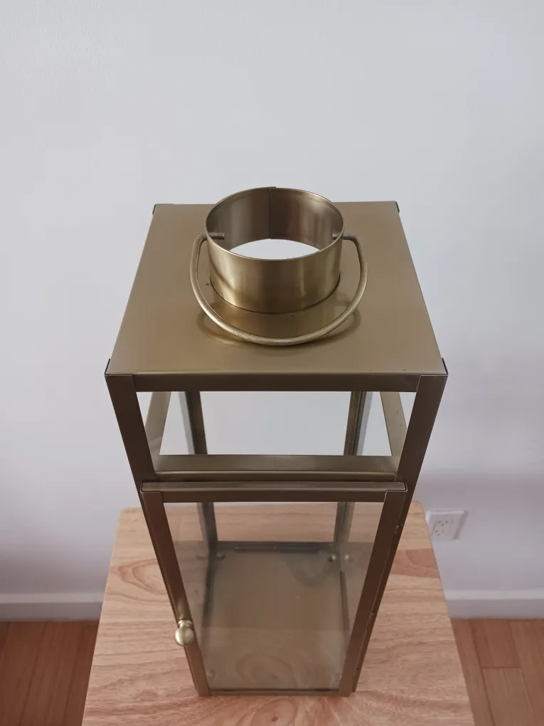 Golden Metal & Glass Lantern – Decorative Candle Holder image indicator(5)