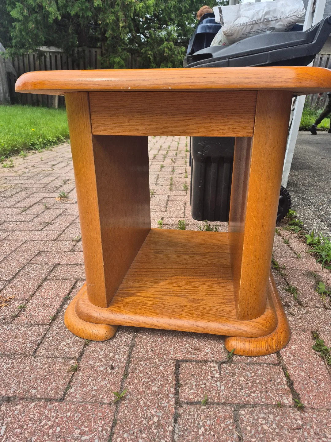 Oak Wood Side Table image indicator(3)