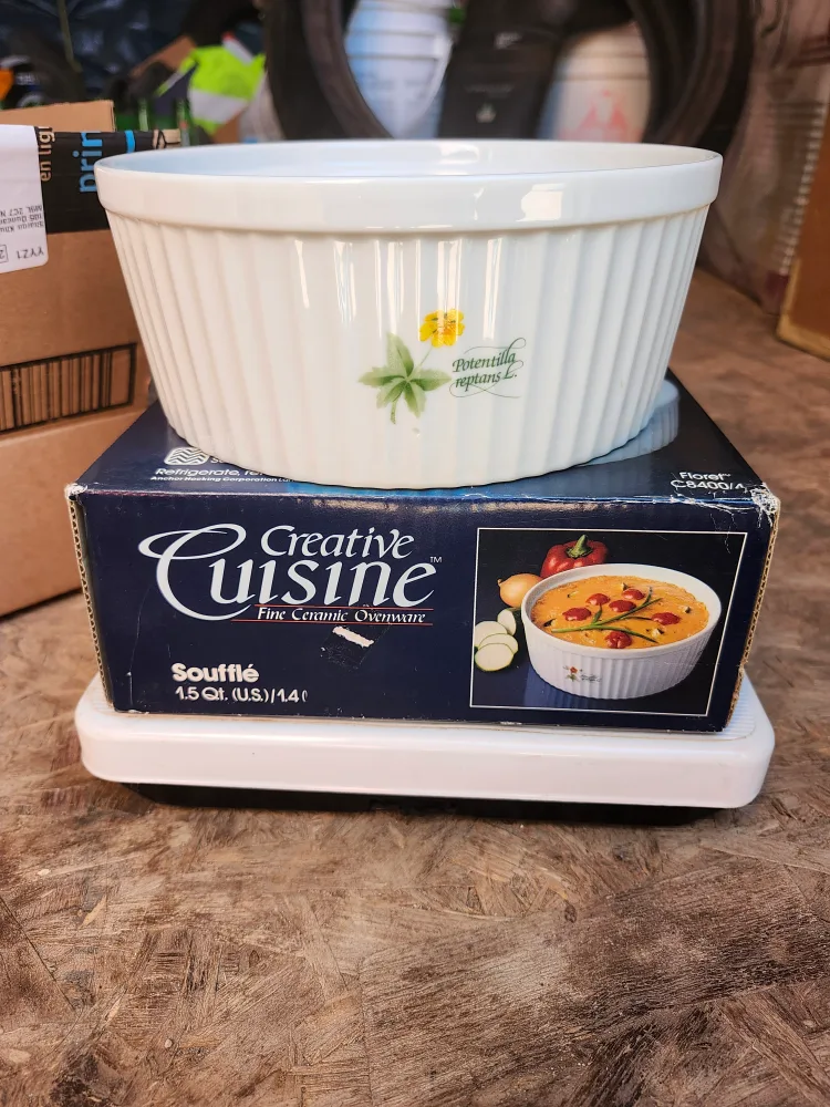 Vintage Anchor Hocking Floret Souffle Dish image indicator(4)