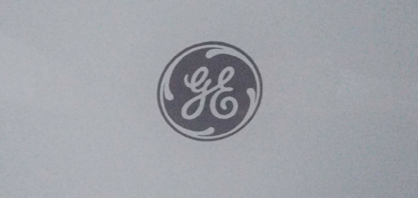 GE OVEN RANGE ELECTRIC 240V EXCELLENT CONDITION AND VERY CLEAN - photo 4