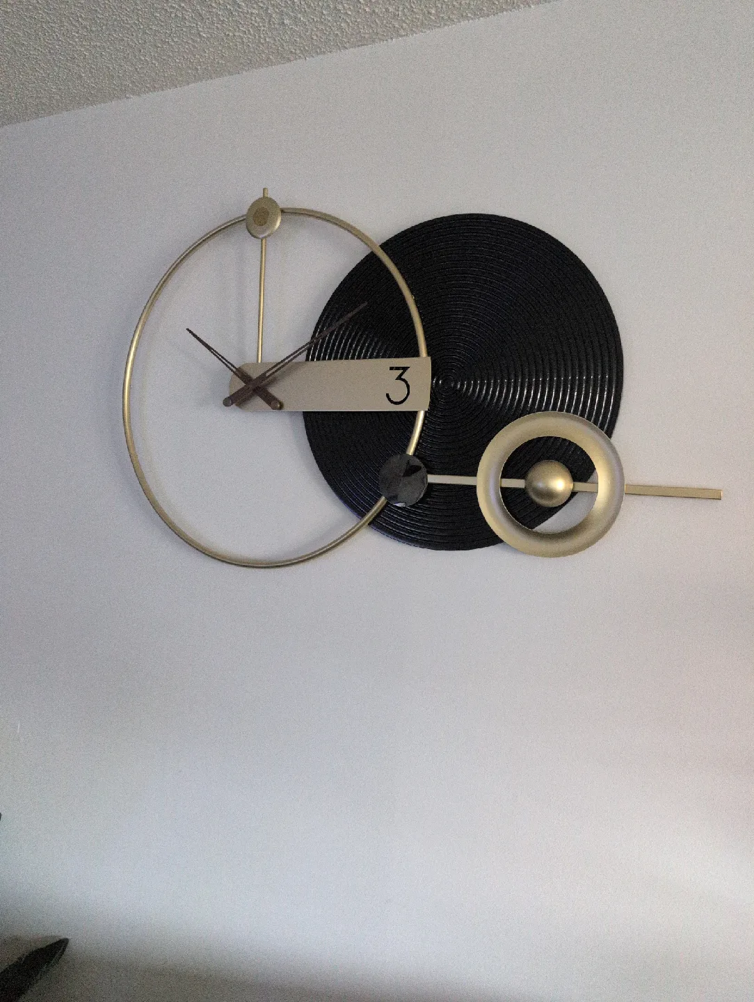 Modern Wall Clock - Gold and Black Accent Piece image indicator(3)