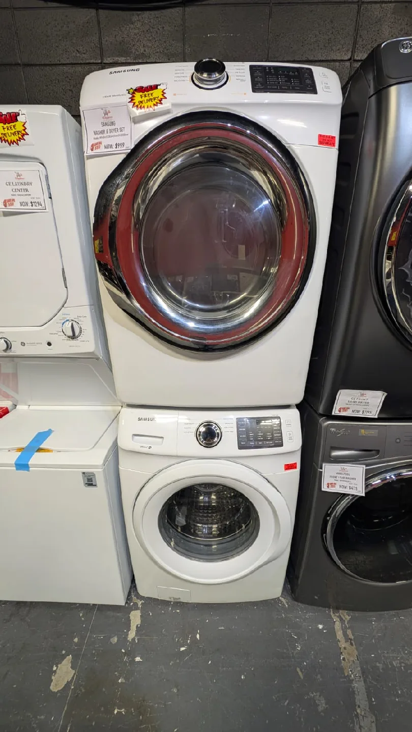 Samsung Washer & Dryer Set thumbnail